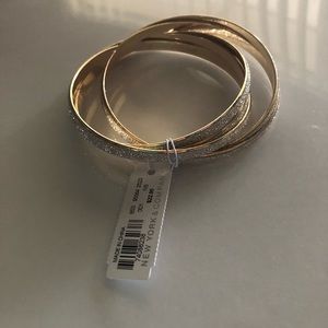 Rolling bangle bracelets
